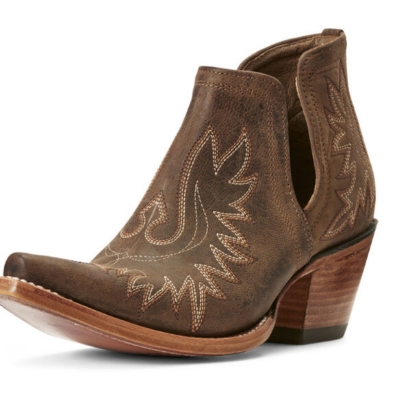 Ariat Shoes - Ariat Dixon Western Boots Size 7.5 Weathered Brown